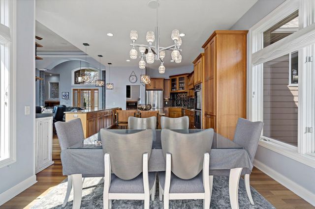 8916 Whispering Oaks Trail, Shakopee, MN 55379