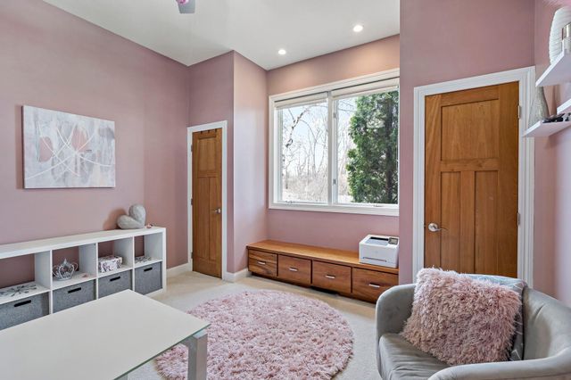 8916 Whispering Oaks Trail, Shakopee, MN 55379