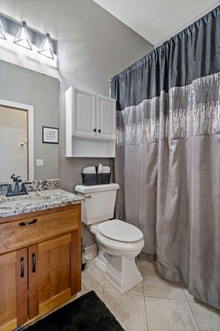 8916 Whispering Oaks Trail, Shakopee, MN 55379