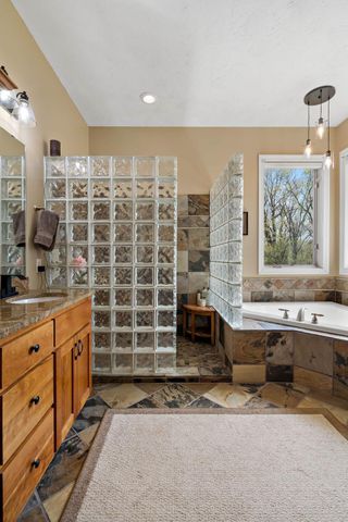 8916 Whispering Oaks Trail, Shakopee, MN 55379