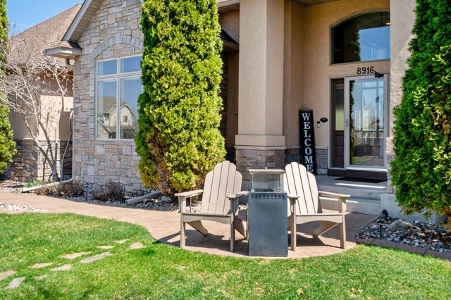 8916 Whispering Oaks Trail, Shakopee, MN 55379