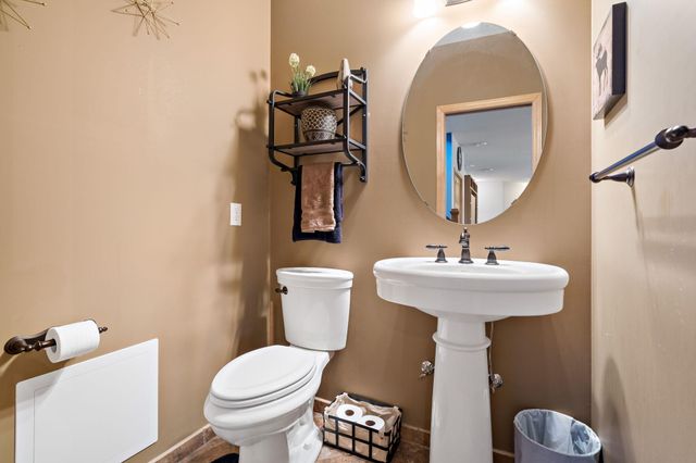 8916 Whispering Oaks Trail, Shakopee, MN 55379