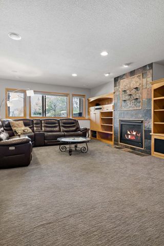 8916 Whispering Oaks Trail, Shakopee, MN 55379