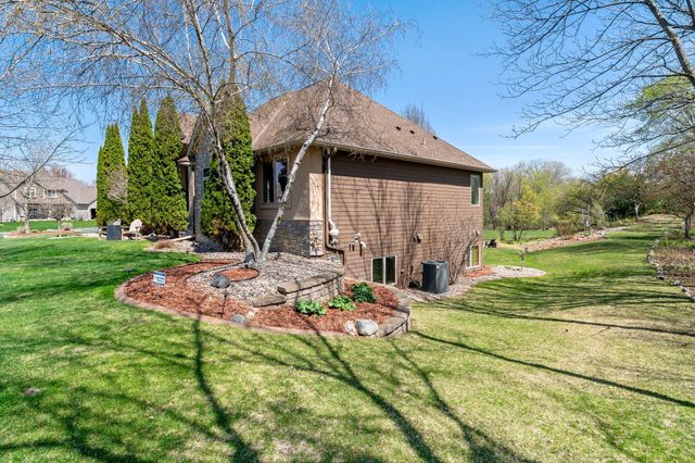 8916 Whispering Oaks Trail, Shakopee, MN 55379