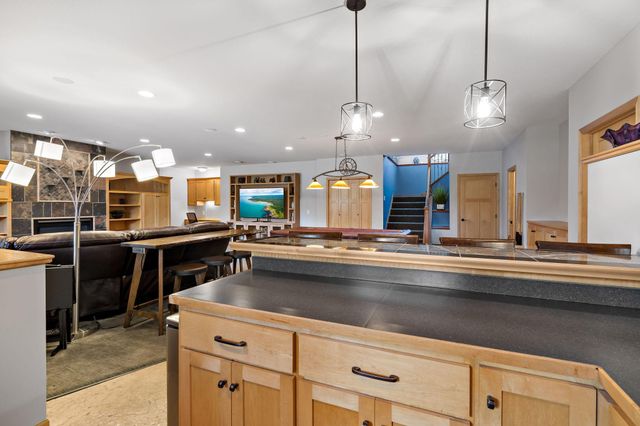 8916 Whispering Oaks Trail, Shakopee, MN 55379