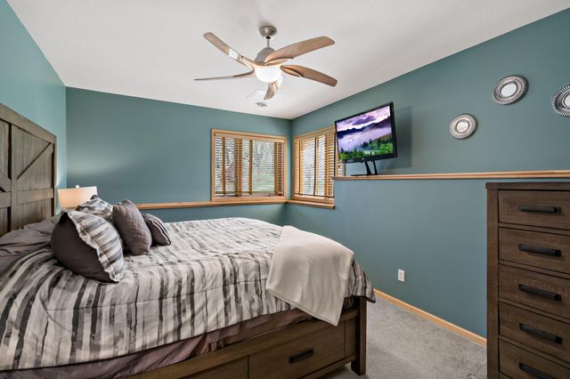 8916 Whispering Oaks Trail, Shakopee, MN 55379