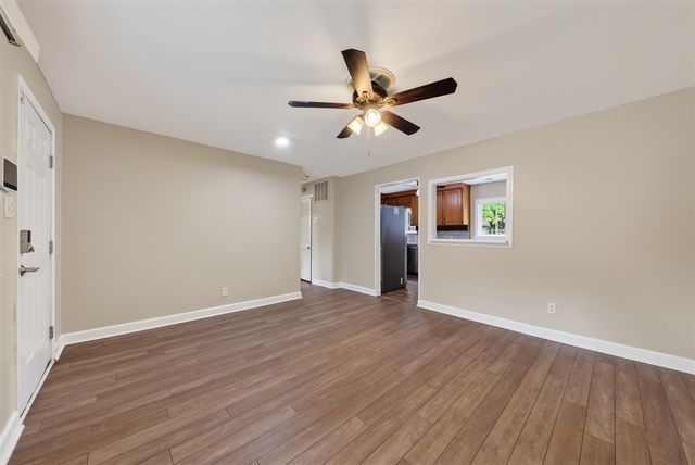 1260 Candlewood Lane, Ypsilanti, MI 48198