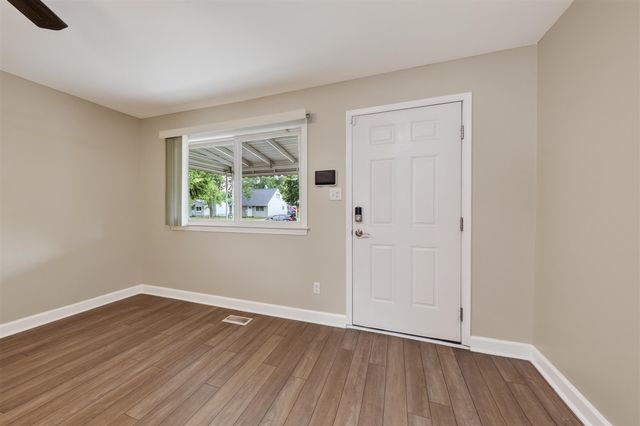 1260 Candlewood Lane, Ypsilanti, MI 48198