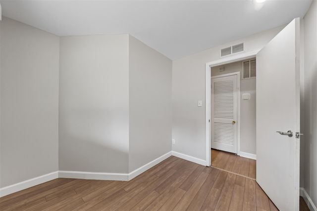 1260 Candlewood Lane, Ypsilanti, MI 48198