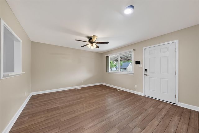 1260 Candlewood Lane, Ypsilanti, MI 48198