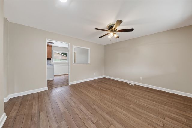 1260 Candlewood Lane, Ypsilanti, MI 48198