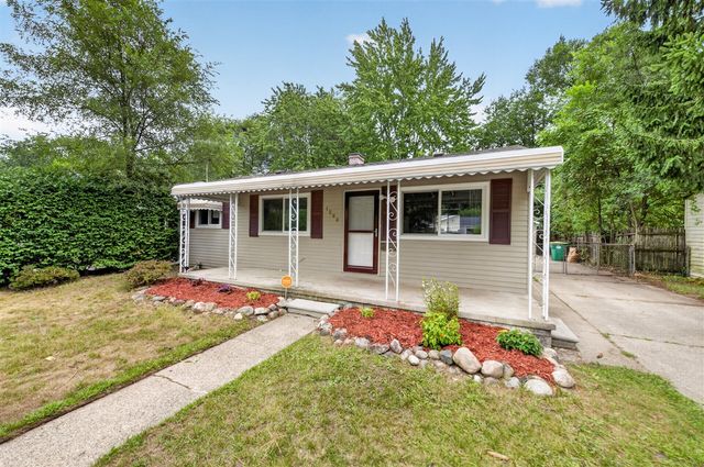 1260 Candlewood Lane, Ypsilanti, MI 48198
