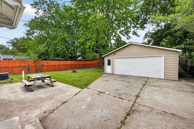 1260 Candlewood Lane, Ypsilanti, MI 48198