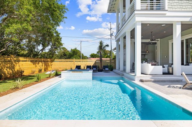 240 Lakeview Drive, Santa Rosa Beach, FL 32459