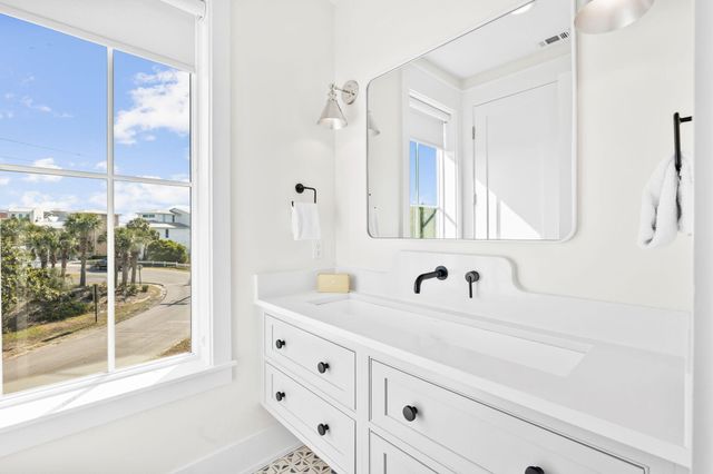 240 Lakeview Drive, Santa Rosa Beach, FL 32459