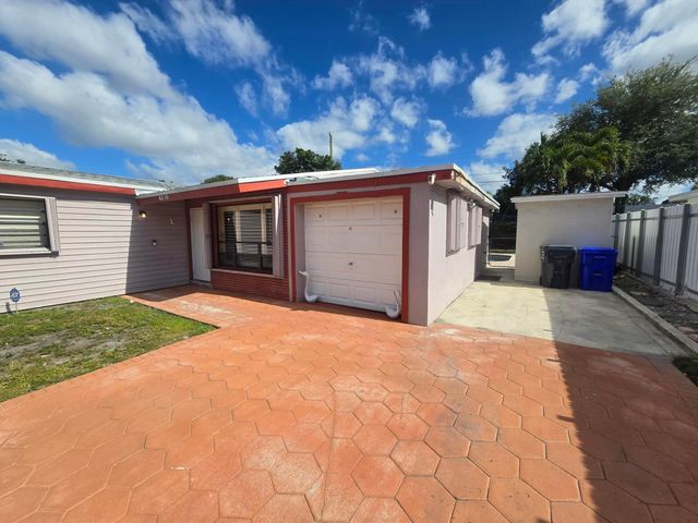 6510 Sheridan Street, Hollywood, FL 33024