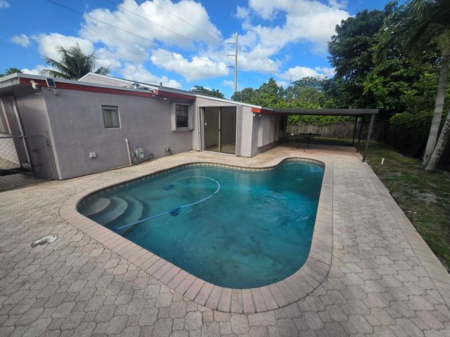 6510 Sheridan Street, Hollywood, FL 33024