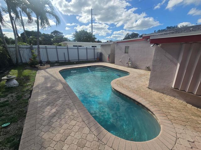 6510 Sheridan Street, Hollywood, FL 33024