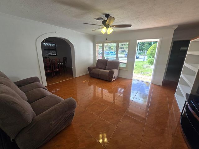 6510 Sheridan Street, Hollywood, FL 33024