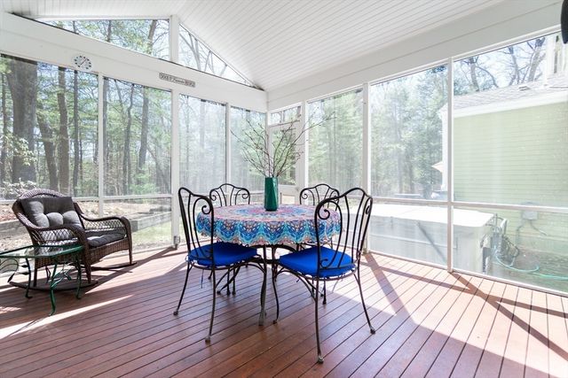 133 Glezen Ln, Wayland, MA 01778