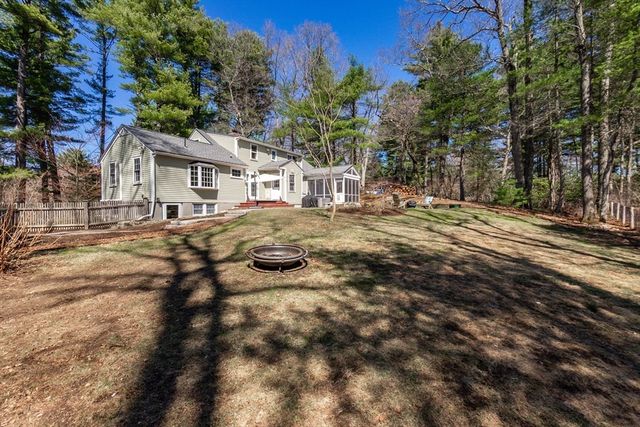 133 Glezen Ln, Wayland, MA 01778