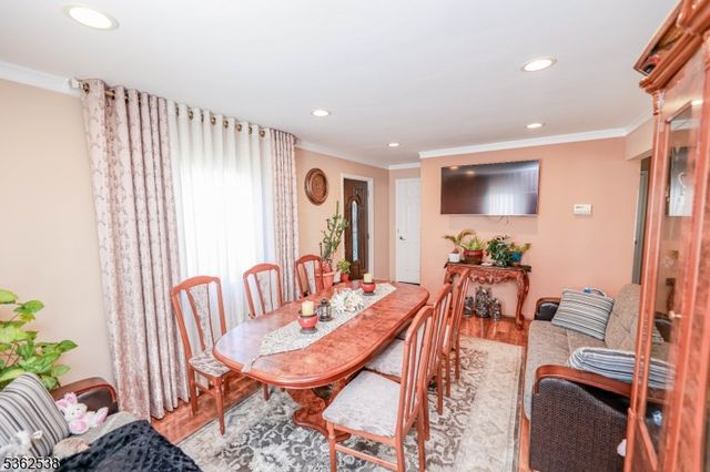 136 Martin Ave, Clifton City, NJ 07012