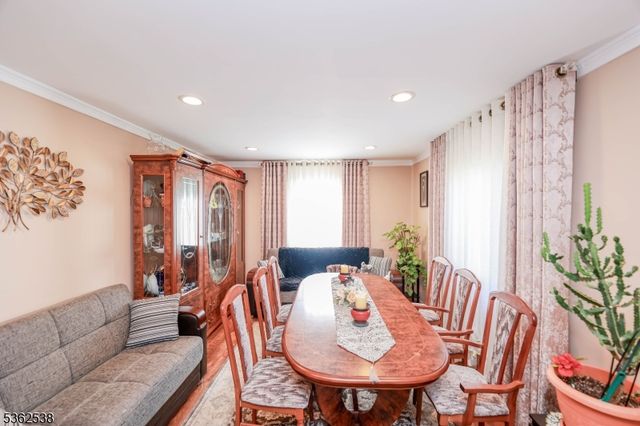 136 Martin Ave, Clifton City, NJ 07012