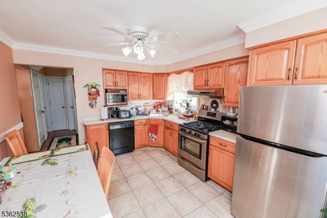 136 Martin Ave, Clifton City, NJ 07012