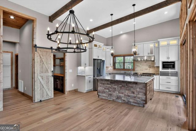 95 Sapulpa Court, Ellijay, GA 30540
