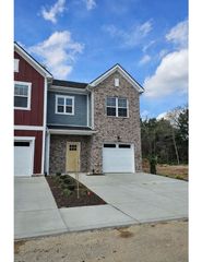 355 Carver Connection, Lebanon, TN 37087