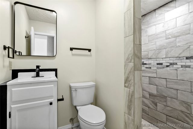 6676 S Jamestown Place S, Tulsa, OK 74133