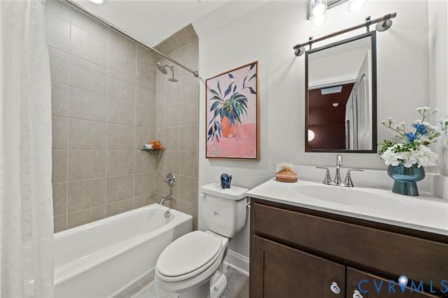 3954 Robins Ridge Dr, Moseley, VA 23120