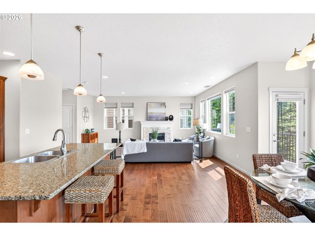 216 Nw 117TH Loop, Portland, OR 97229