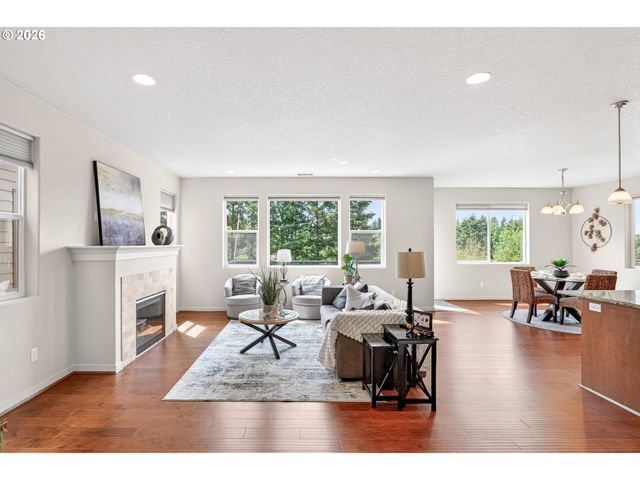 216 Nw 117TH Loop, Portland, OR 97229