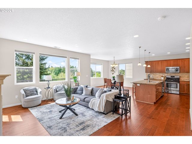 216 Nw 117TH Loop, Portland, OR 97229