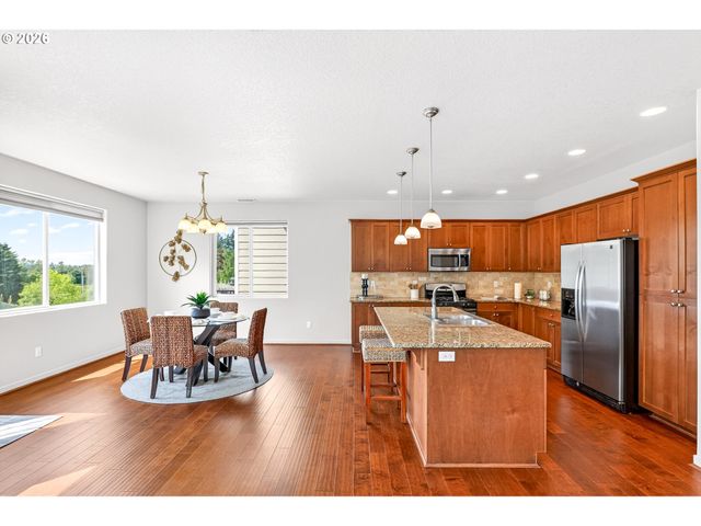 216 Nw 117TH Loop, Portland, OR 97229