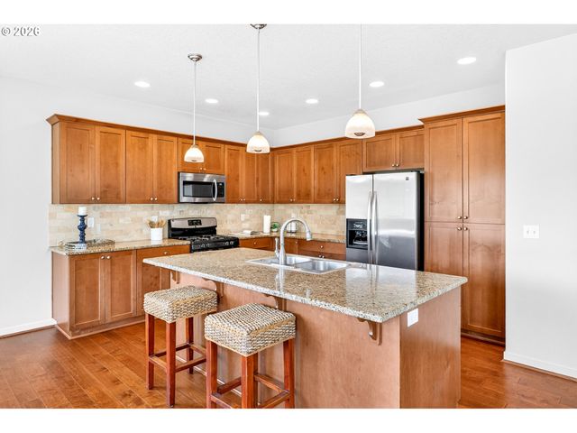 216 Nw 117TH Loop, Portland, OR 97229