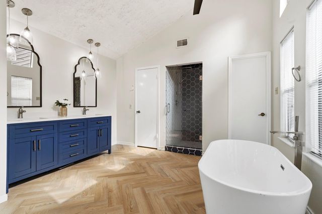 1903 Barons Glen, Sugar Land, TX 77478