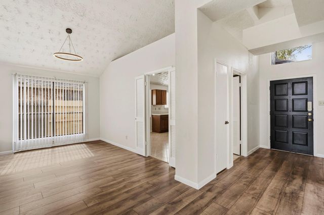 1903 Barons Glen, Sugar Land, TX 77478