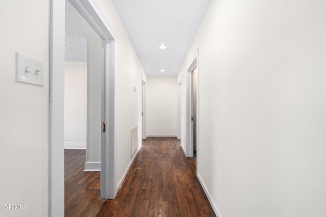 1015 Knob Creek Road, Johnson City, TN 37604