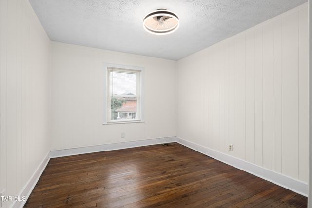 1015 Knob Creek Road, Johnson City, TN 37604