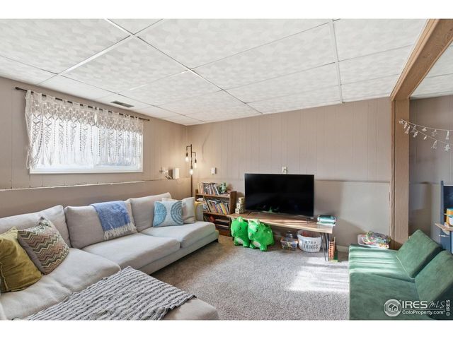 216 Gary Dr, Fort Collins, CO 80525