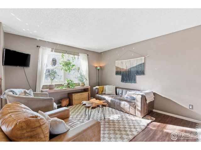 216 Gary Dr, Fort Collins, CO 80525