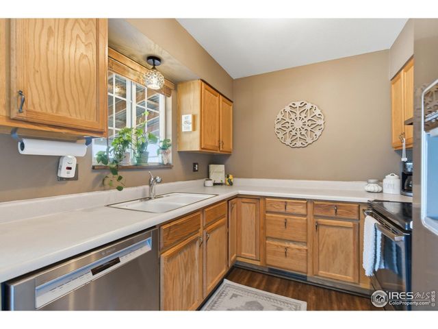 216 Gary Dr, Fort Collins, CO 80525