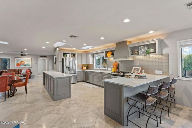 5481 N Paseo Pescado, Tucson, AZ 85718