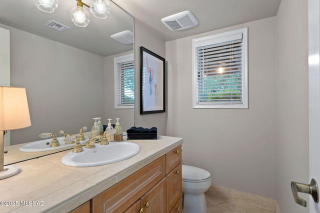 5481 N Paseo Pescado, Tucson, AZ 85718