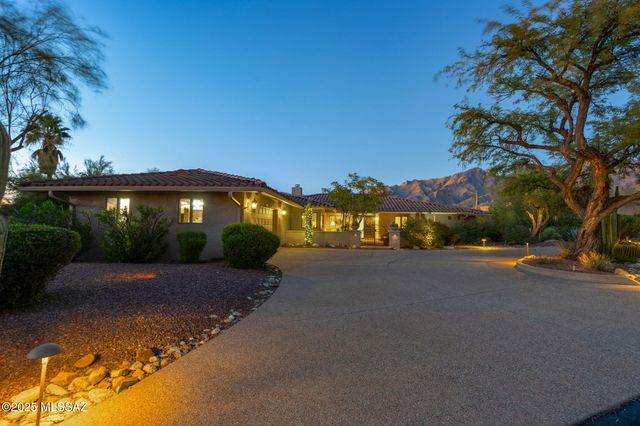 5481 N Paseo Pescado, Tucson, AZ 85718