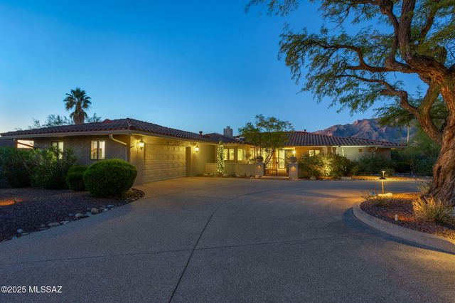 5481 N Paseo Pescado, Tucson, AZ 85718