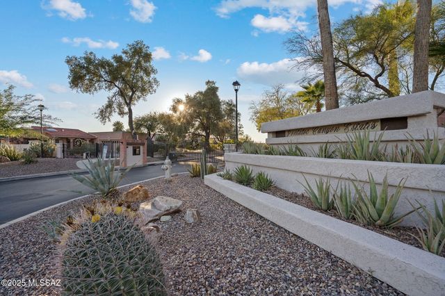 5481 N Paseo Pescado, Tucson, AZ 85718