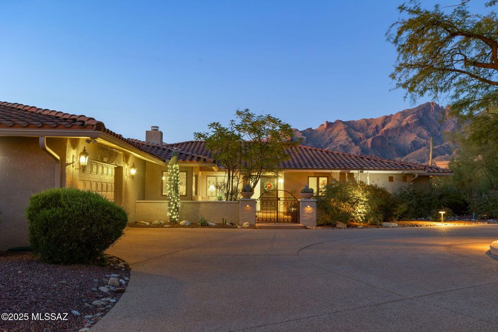 5481 N Paseo Pescado, Tucson, AZ 85718